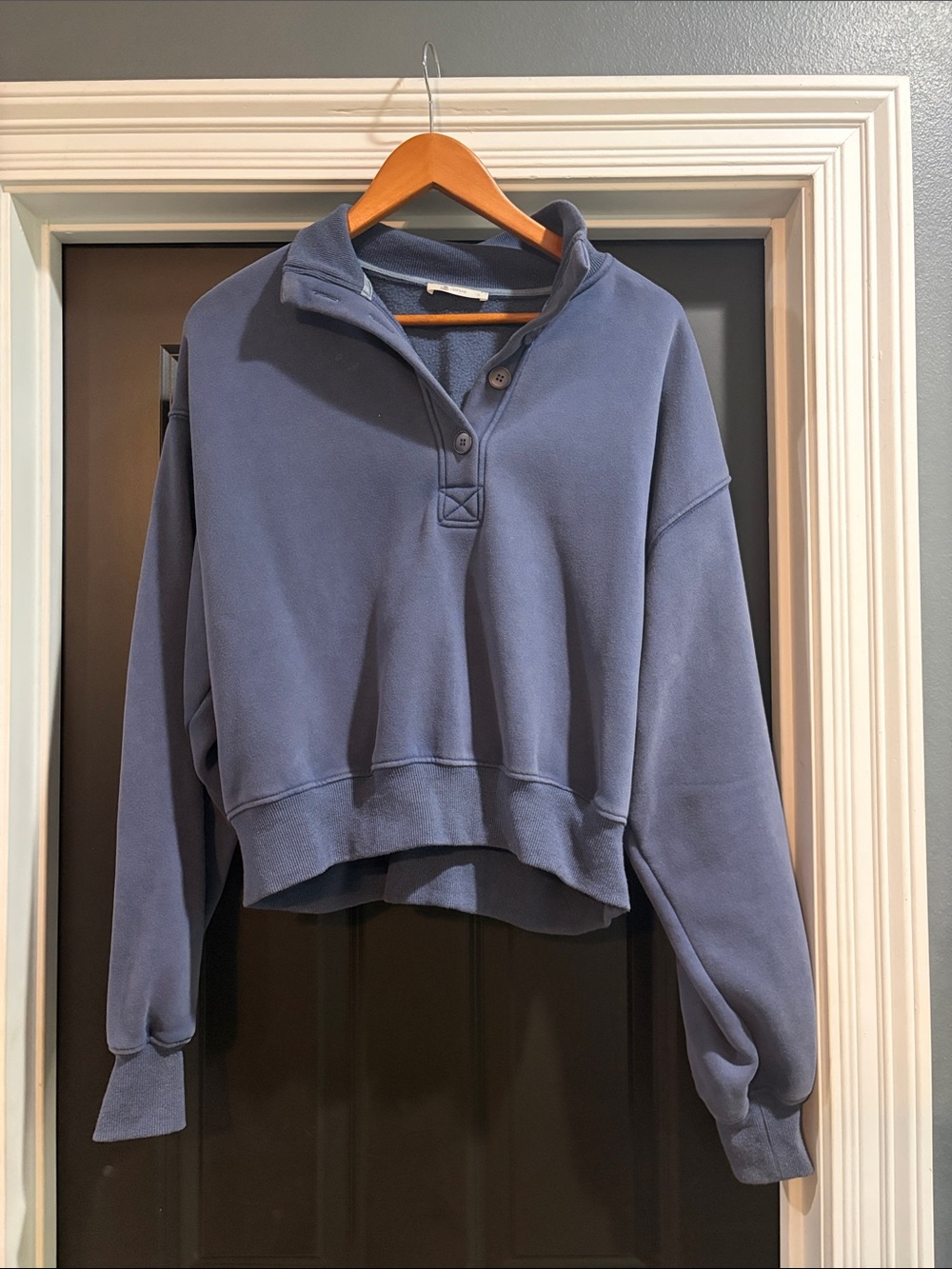 Cupshe Slate Blue Snap-Placket Cropped Pullover